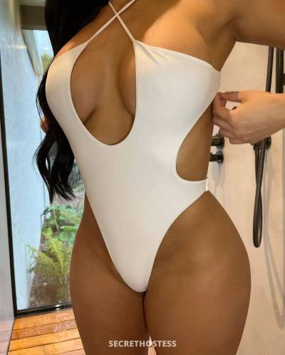 31 Year Old Escort Philadelphia PA Brunette - Image 3