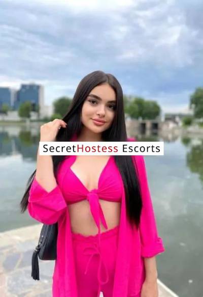 20Yrs Old Escort 65KG 175CM Tall Dubai Image - 2