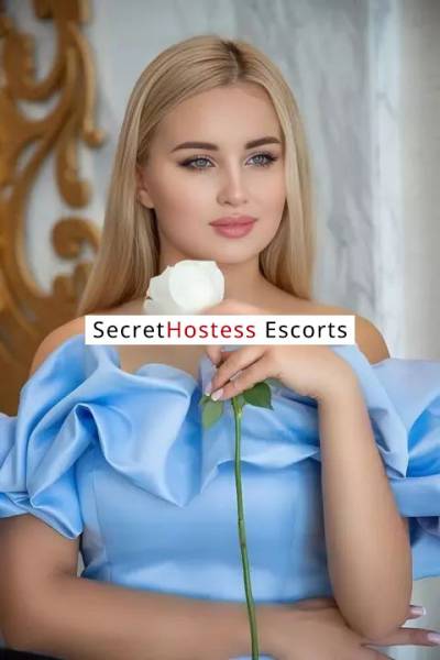 22 Year Old Ukrainian Escort Dubai Blonde - Image 4