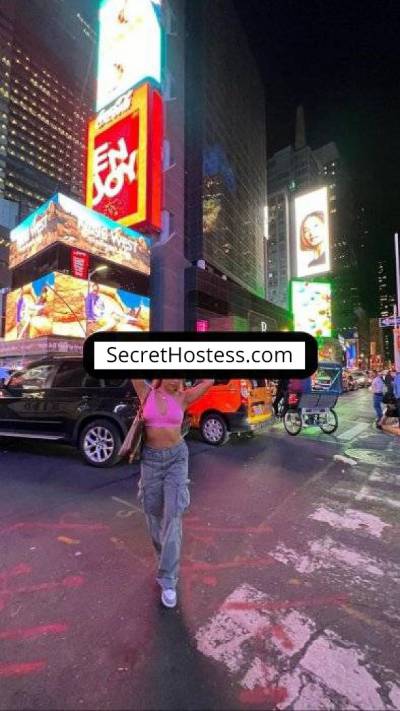 26 Year Old Latin Escort independent escort girl in: Dubai Brunette Black eyes - Image 1