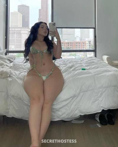 26 year old Colombian Escort in Broward FL I am Colombian and I only accept cash you can write to me I 