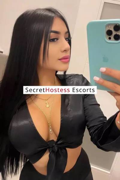 25 Year Old Colombian Escort Barcelona - Image 4