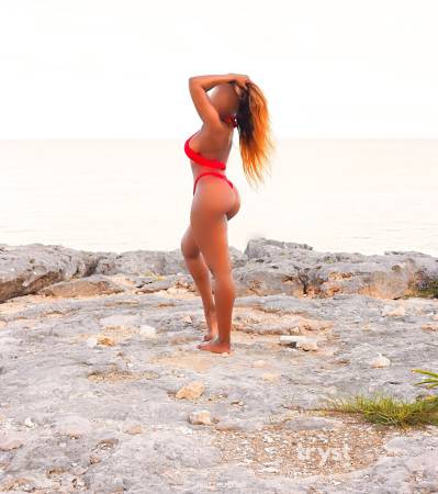 20Yrs Old Escort Size 10 Toronto Image - 3