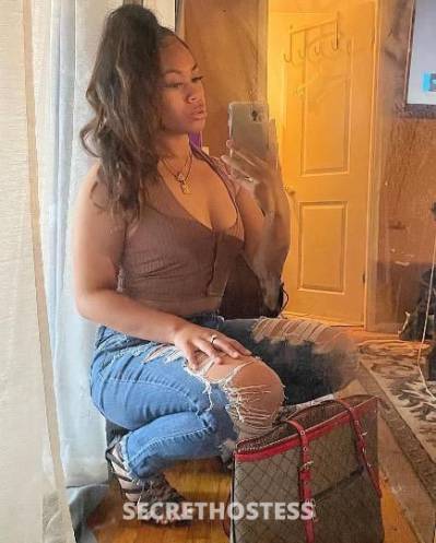 20 year old Islander Escort in San Mateo CA islander mami
