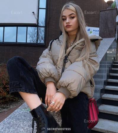 Ariel, Independent Model in Moscow