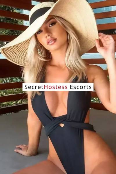 25 year old American Escort in Frankfurt am Main Kelsey