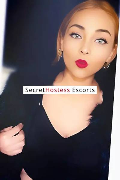 30 Year Old Russian Escort Berlin Blonde - Image 2