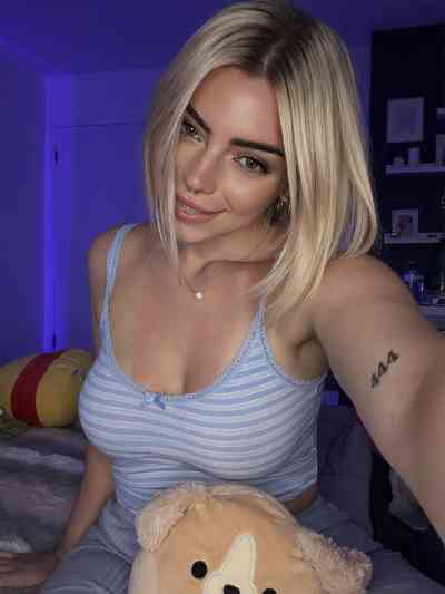 19 year old Escort in Montreal your dream girl