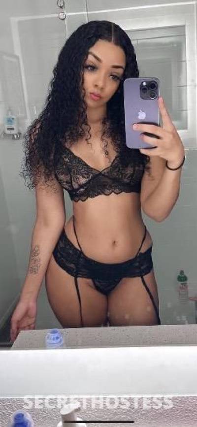 19 year old Escort in Chicago IL Upscale provider