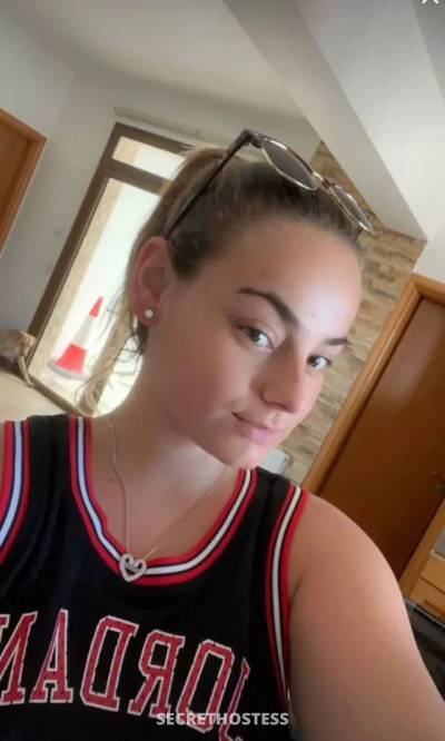 24 year old American Escort in Kauai HI xxxx-xxx-xxx ........Need a good fucker