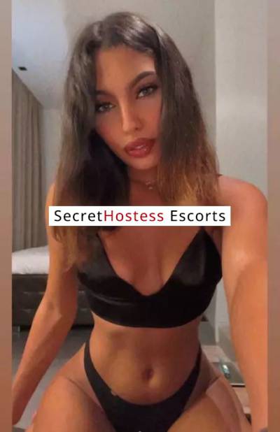 Unleash Your Desires Sensual 24-Year-Old Escort Yasmin  in Zürich