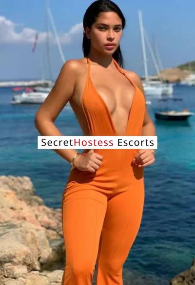 25 Year Old American Escort Muscat - Image 3