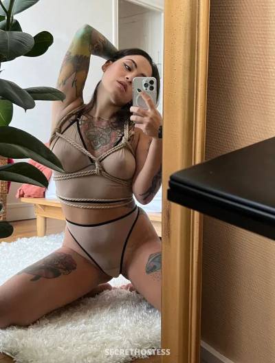 24 year old Escort in Norman OK xxxx-xxx-xxx Available for sex fun and hook up
