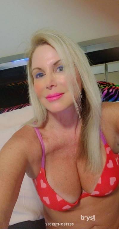 Suzy 40Yrs Old Escort Size 6 Fort Lauderdale FL Image - 12