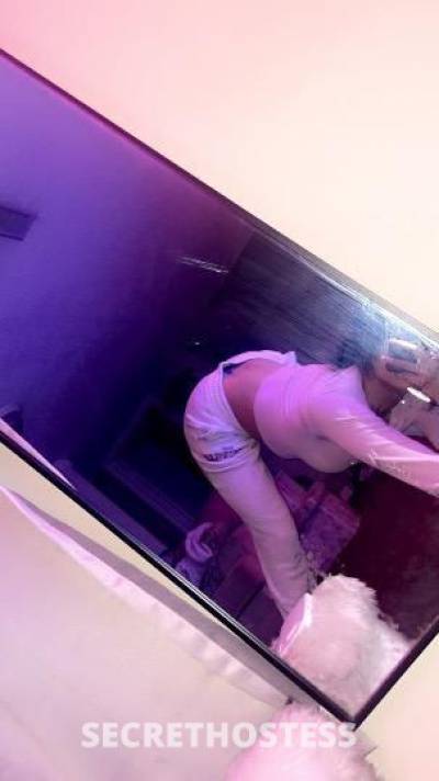 24 year old Escort in Omaha NE Highly Favored Peyton