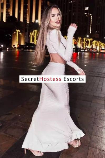 25 Year Old Brazilian Escort Dubai Blonde - Image 1