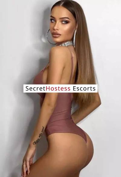 25 Year Old Brazilian Escort Duesseldorf - Image 2