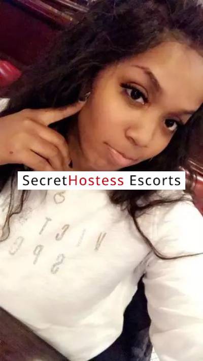 29 Year Old Dominican Escort Chicago IL - Image 2