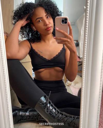 26 year old Escort in Warwick RI Emilly 26Yrs Old Escort Black C Cup Warwick RI