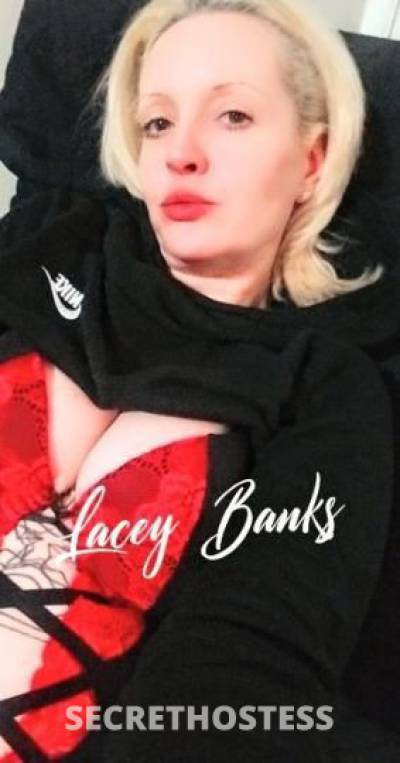LaceyBanks 43Yrs Old Escort Calgary Image - 1