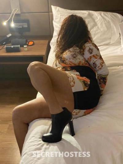 40 year old Latino Escort in San Mateo CA Rose Latina Milf (Available Now / Disponible Ahorita