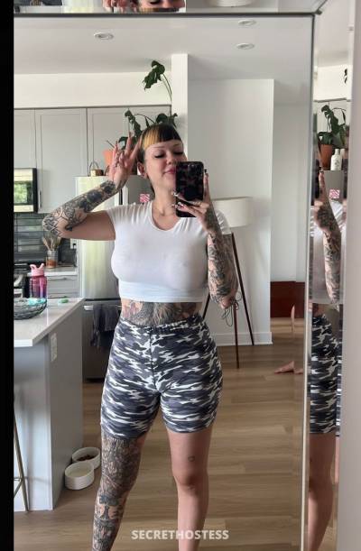 23 year old Escort in Palm Springs CA Escort