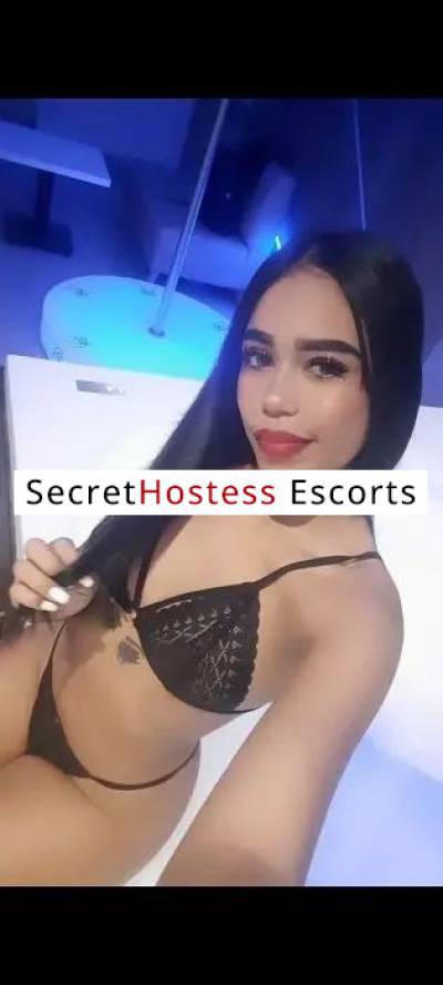 20 Year Old Colombian Escort Mons - Image 3