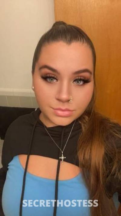 22 year old Italian Escort in Monroe MI Will ft to show im real . big booty . big titties