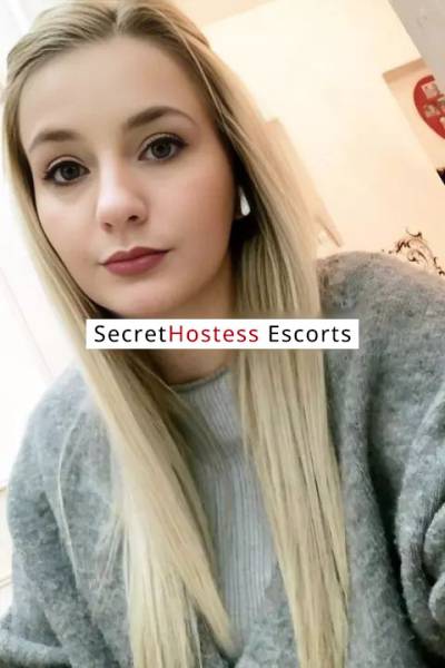 25 Year Old Canadian Escort Vancouver Blonde - Image 2