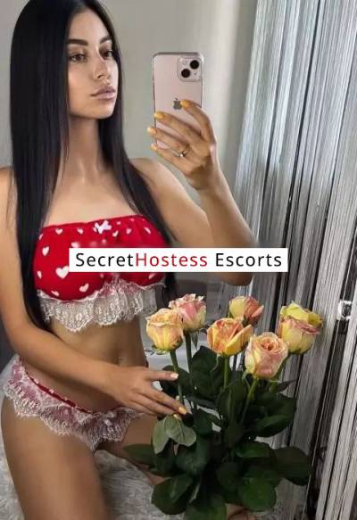 25 Year Old Russian Escort Split - Image 5