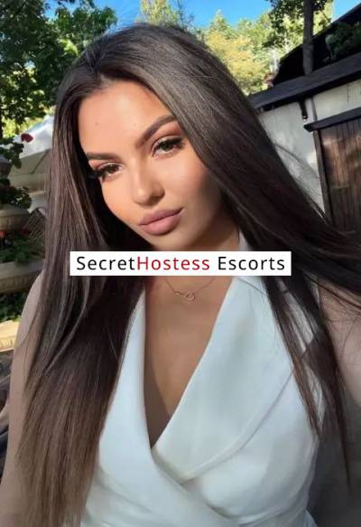 25 year old Ukrainian Escort in Budapest Unleash Your Desires come and see me