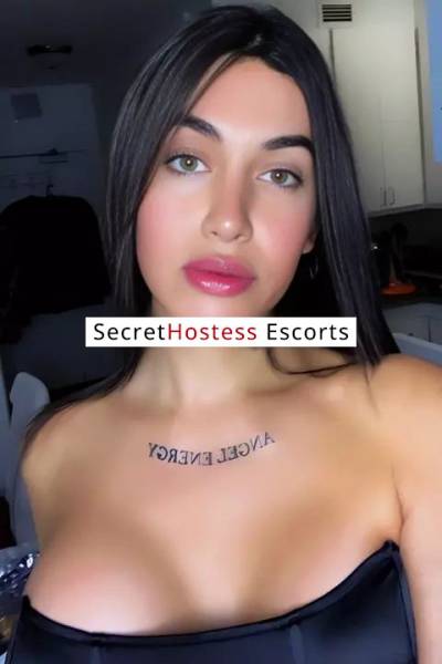 27 Year Old Brazilian Escort Calgary Green eyes - Image 6