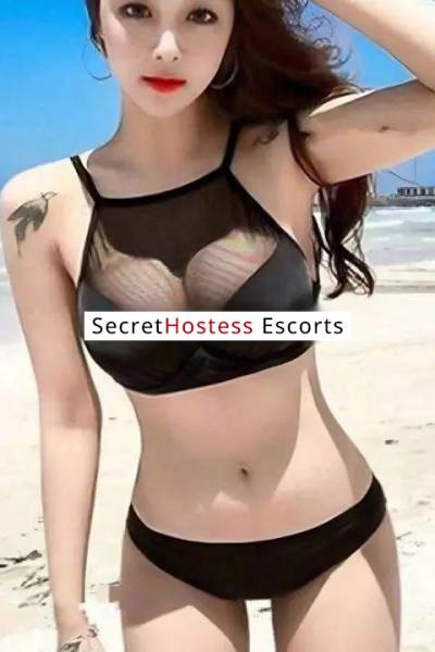 30 year old Chinese Escort in Edmonton Candy Q