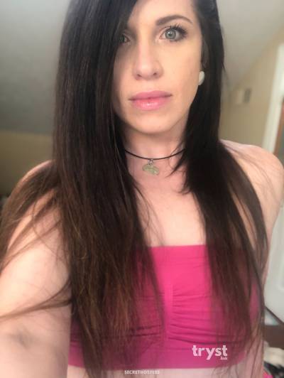 0 year old American Escort in Pittsburgh PA Evie - Inclusive Wellness