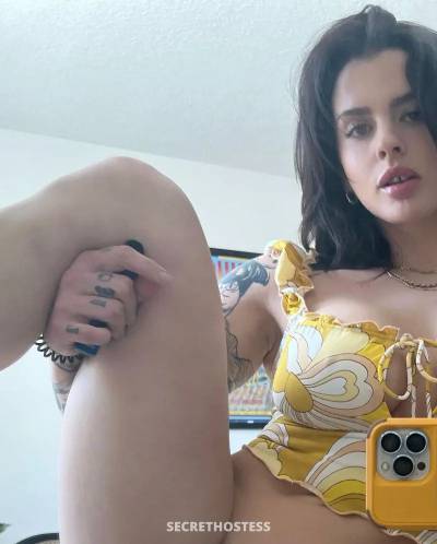 28 year old Escort in Winston-Salem NC xxxx-xxx-xxx Text me if you want to fuck me