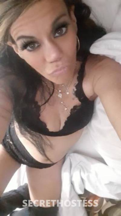38 year old Escort in Niagara GENTLEMEN I APOLOGIZE FOR ANYWAY I MAY COME OFF MY MOTHER 