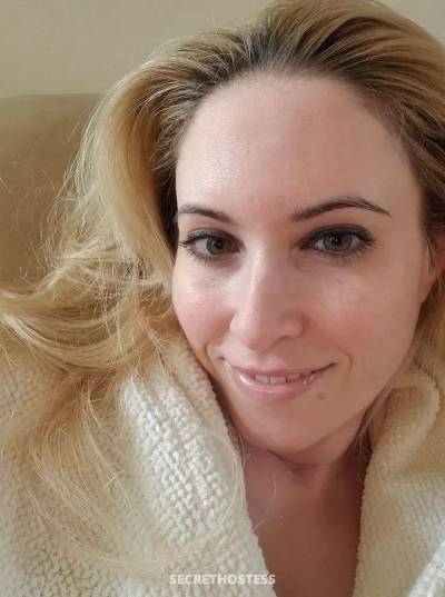 23 year old Escort in Terre Haute IN xxxx-xxx-xxx Escort available