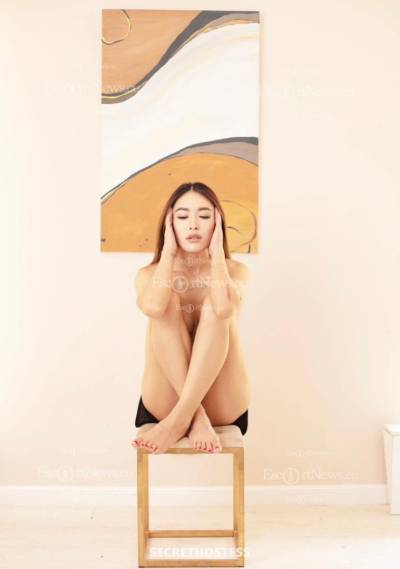 22 Year Old Asian Escort Doha - Image 5