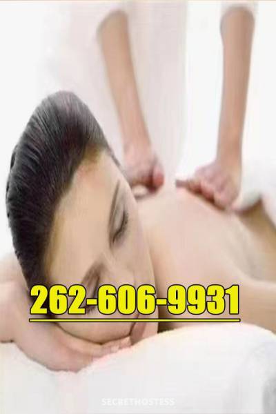 26 year old Chinese Escort in Milwaukee WI ......Professional Massage☎️xxxx-xxx-xxx.️✨the best 