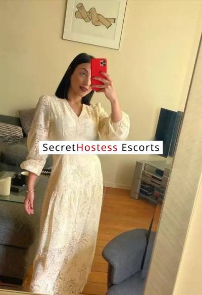 26 Year Old Colombian Escort Split - Image 4