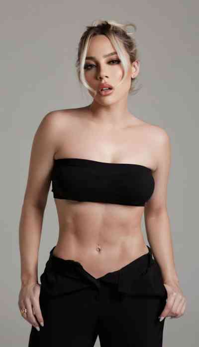 22 year old Latin Escort in London Alpine in London