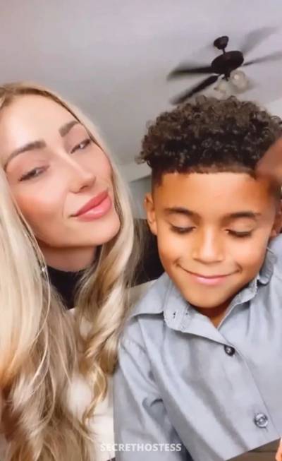 33 year old Escort in Parkersburg WV xxxx-xxx-xxx Let’s meet up for dinner and talk I’m not a