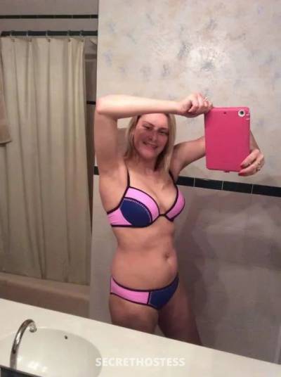 xxxx-xxx-xxx Am available for hookup text me on my  in Fort Dodge IA