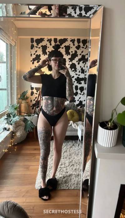 28 year old Escort in Eau Claire WI xxxx-xxx-xxx Escort available for hook up