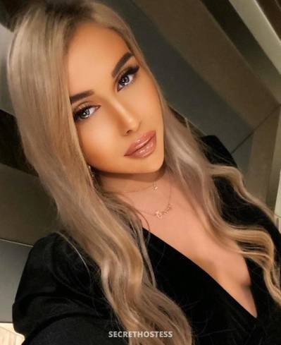 19 Year Old Latvian Escort Dubai Blonde - Image 1