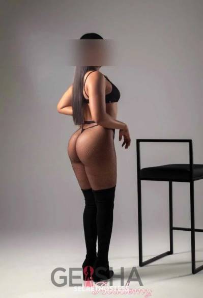 24 Year Old Escort Medellin Brunette - Image 1