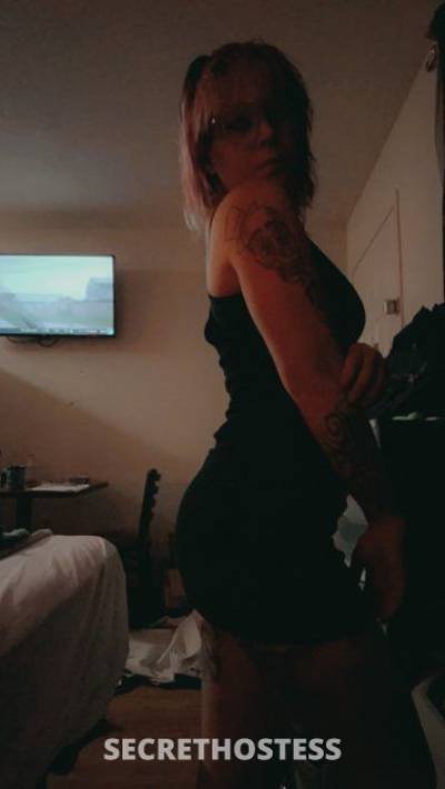 30 year old Escort in Kansas City MO It’s that tiny lil thang