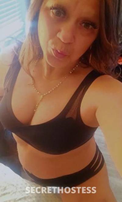 Mature and well experienced sexy woman hot and hready to  in Hickory NC