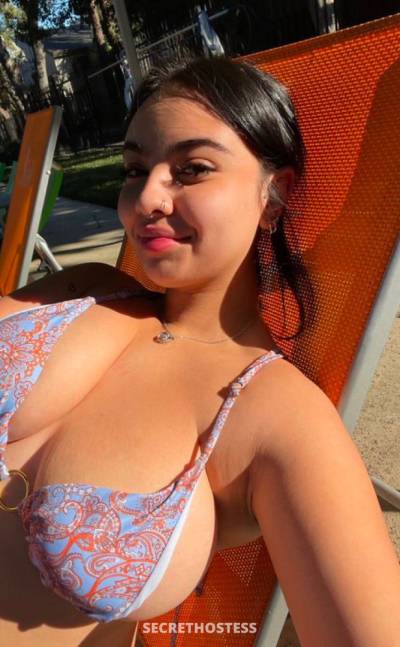 28 year old Escort in Kauai HI I offer affordable massage and sex