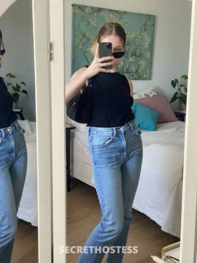 26 year old Escort in Tucson AZ xxxx-xxx-xxx Hi sweetie I’m available for hookup